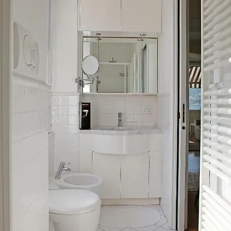 View 9 Semesterbostad