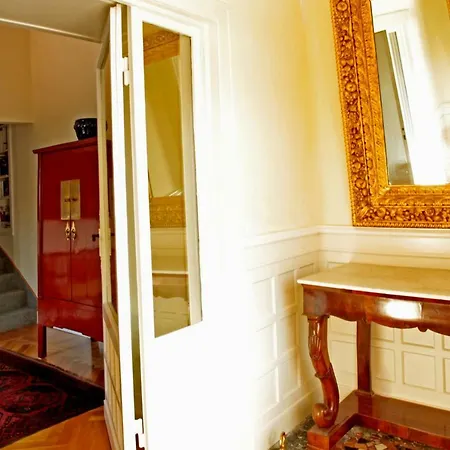 View 9 Semesterbostad