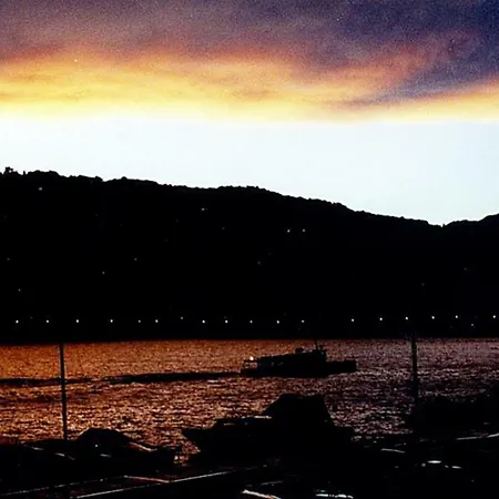 View 9 Semesterbostad Como